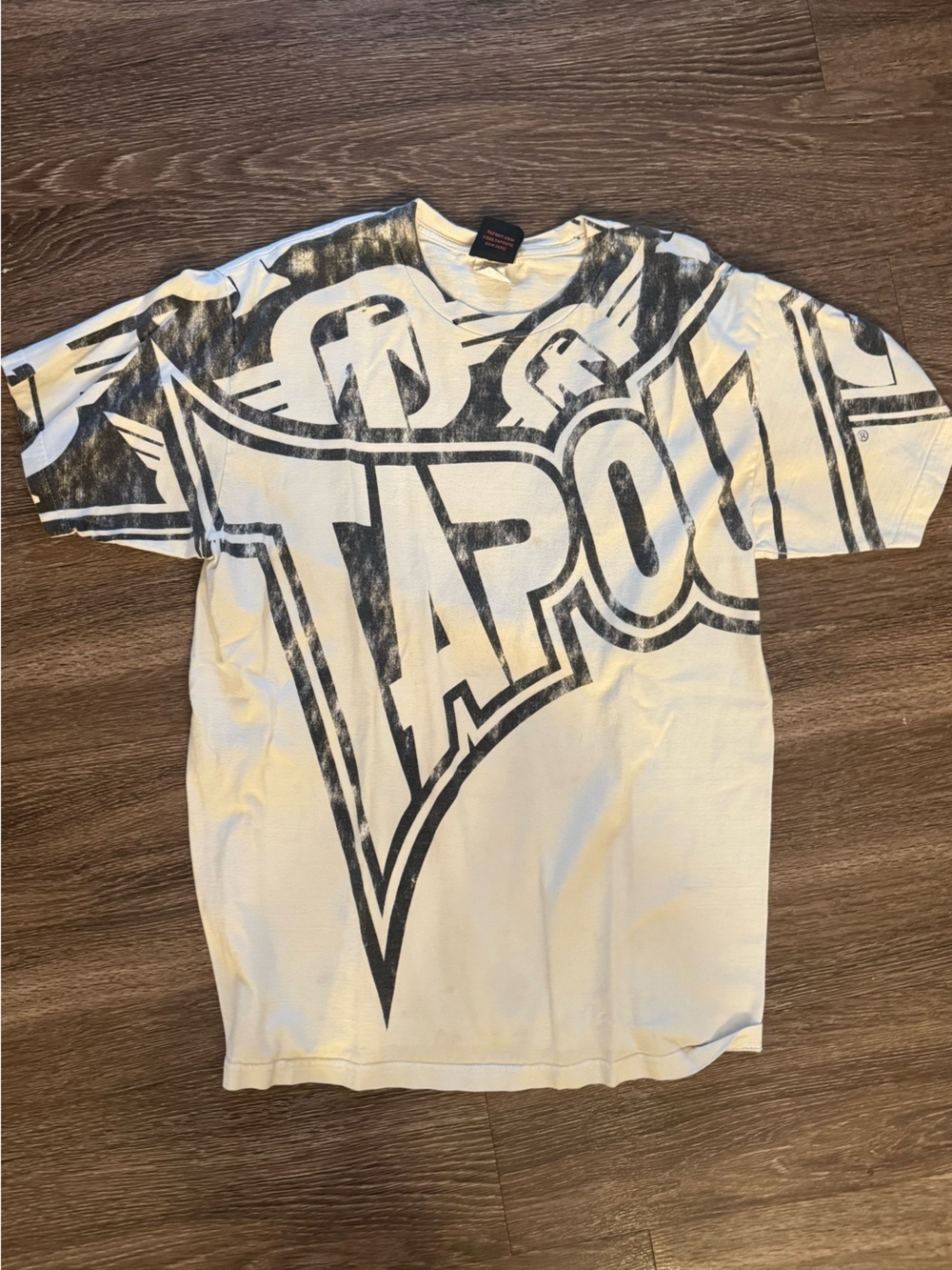 Vintage Tapout White T‑Shirt with Black Logo Tag